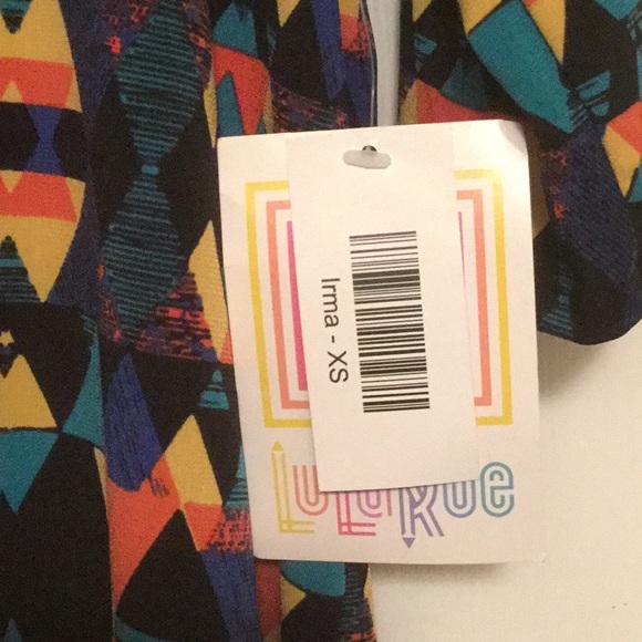 NWT LuLaRoe Irma Shirt 💚 4/$20 - Picture 3 of 3